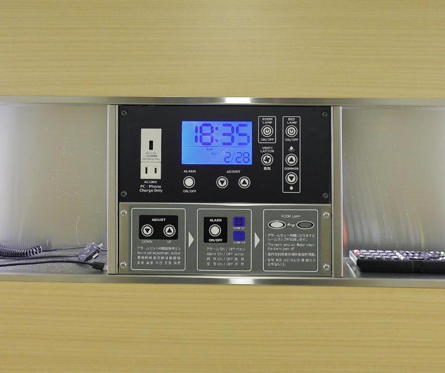 Acro Capsule Hotel Namba Dotonbori โอซาก้า ภายนอก รูปภาพ