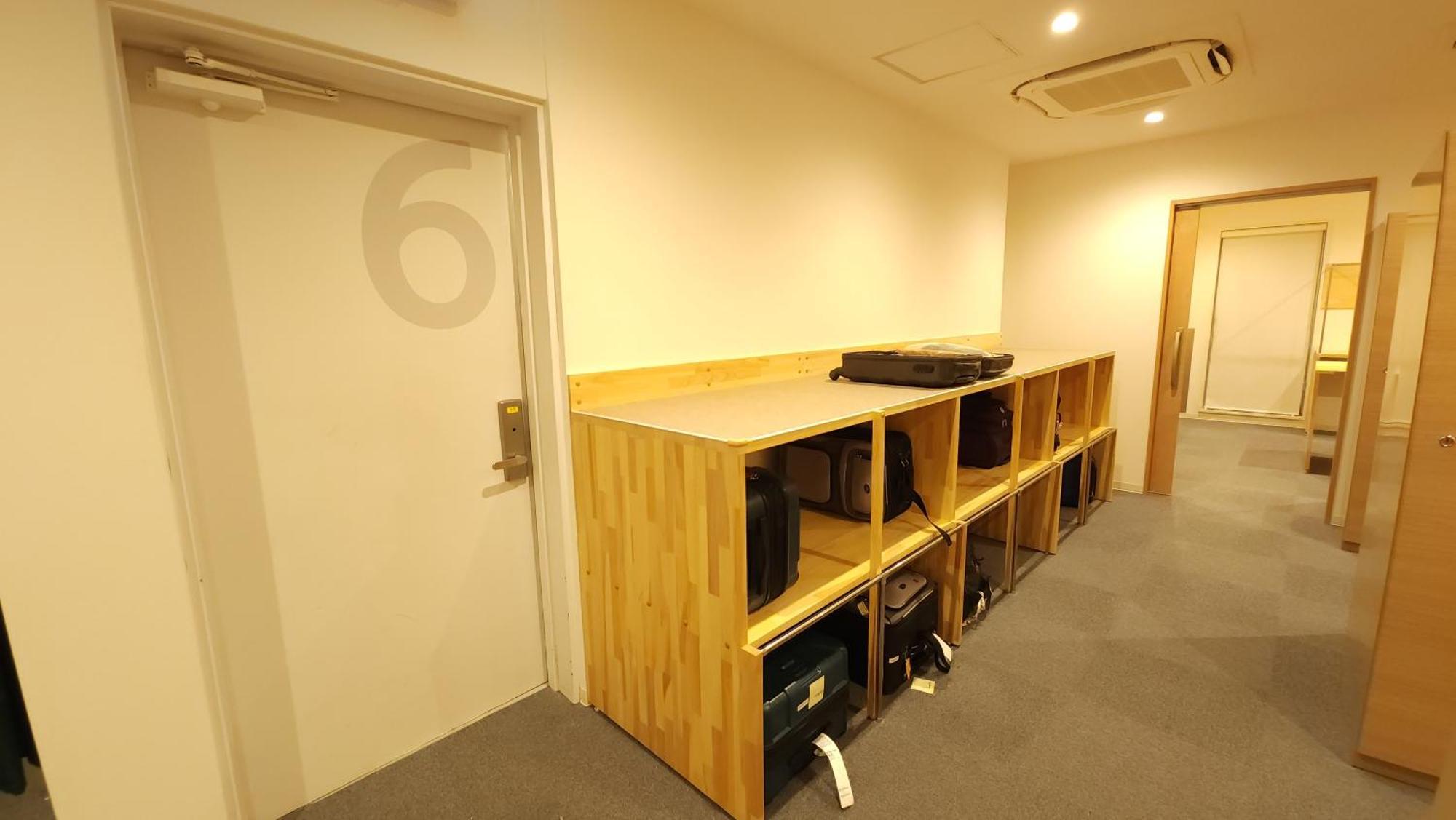 Acro Capsule Hotel Namba Dotonbori โอซาก้า ภายนอก รูปภาพ